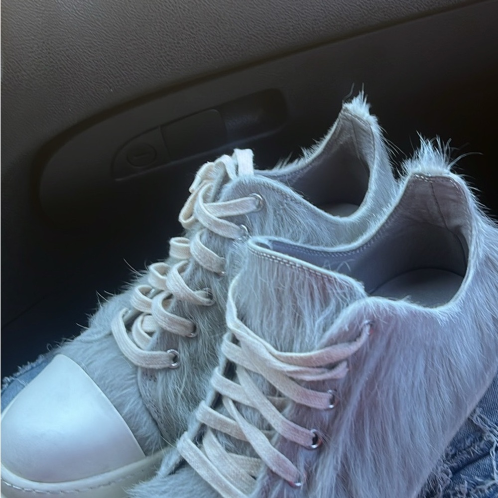 Rick Owen’s fur Sneakers - White